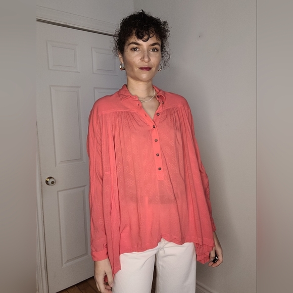 Free People Coral Oversized Asymmetrical V neck Blouse - Picture 2 of 7
